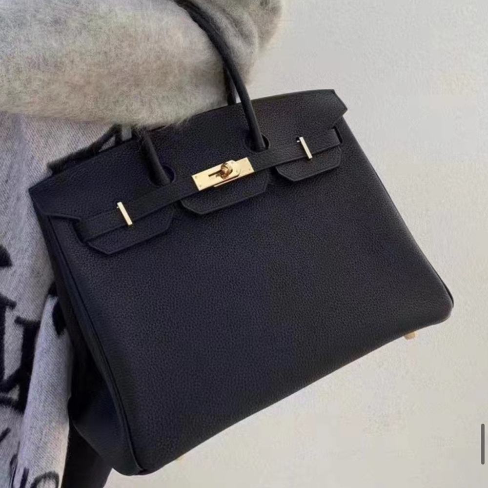 Elegant Black Leather Top-Handle Tote Bag 25cm